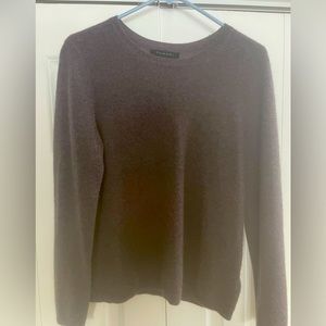 Cashmere grape-colored soft sweater